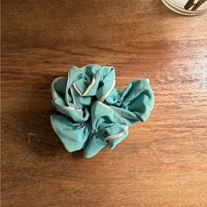 Lululemon Scrunchie